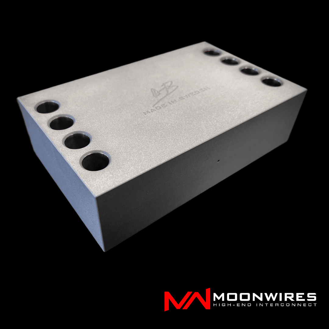 AB-TECH STILL - High-Precision Galvanic Isolator for High-End Audio Networks - Image 2